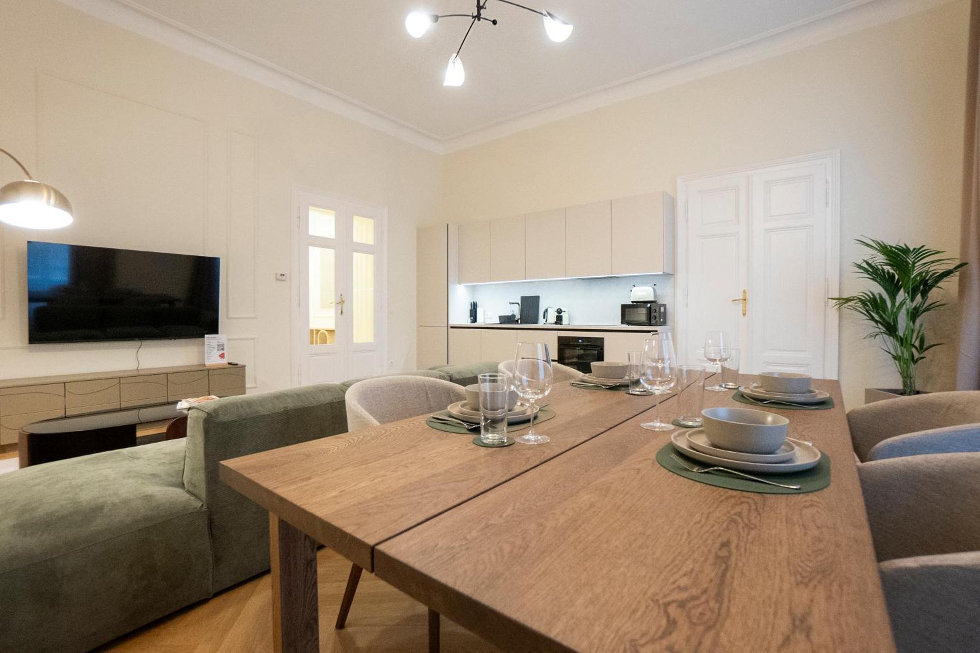 Elegant 2br Near Parliament, Self 24h Check-in * Wien