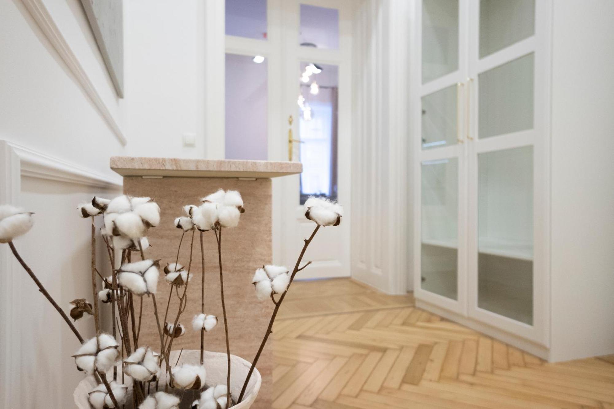 Elegant 2br Near Parliament, Self 24h Check-in Apartment