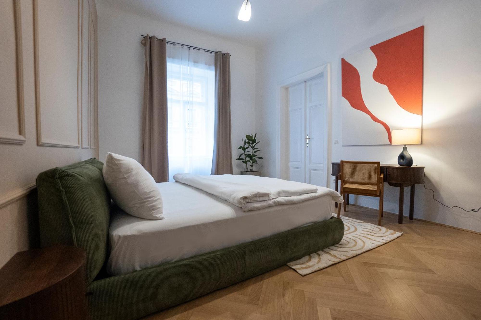 Elegant 2br Near Parliament, Self 24h Check-in Apartment